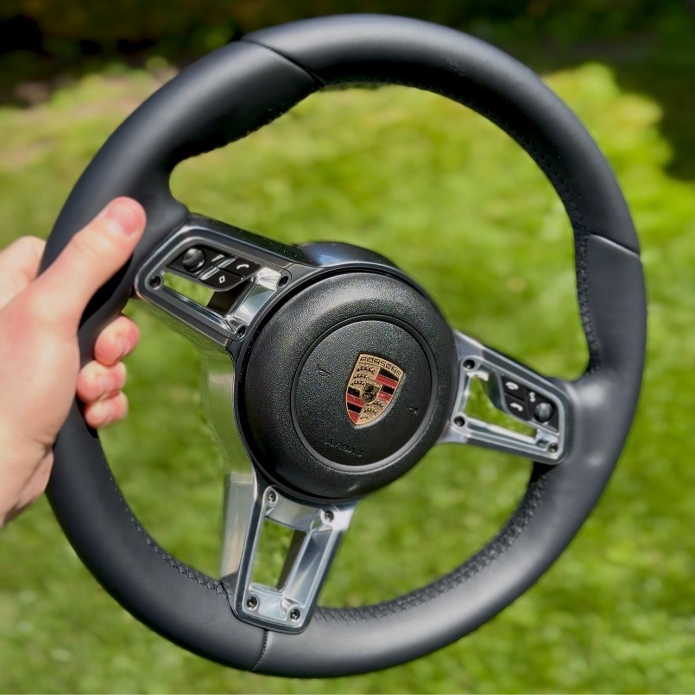 NOON 991.2 steering wheel, leather with contrast stitching